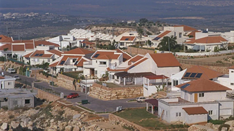 מרכז הליכוד מחשק את נתניהו מימין