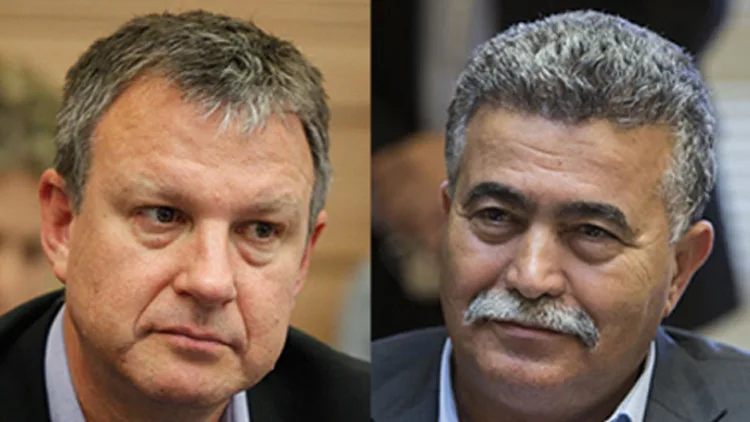 "עמיר פרץ מושחת, עליו לפרוש מיד"