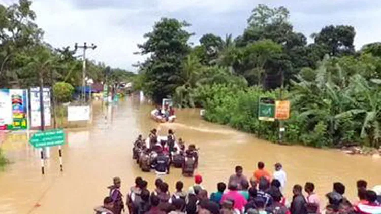 צפו: נזקים נרחבים בשל סופות גשמים עזות בסרי לנקה | חדשות 13