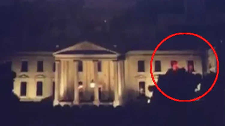 צפו: מה גרם לאור המסתורי בבית הלבן? | חדשות 13