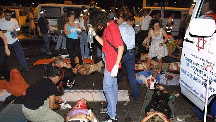 הווידיאופדיה: הפיגוע בדולפינריום | חדשות 13