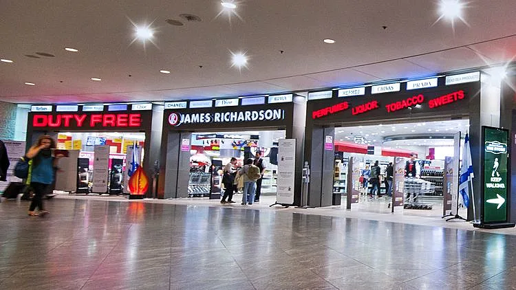 הצצה לדיוטי פרי החדש שנפתח היום בנתב"ג