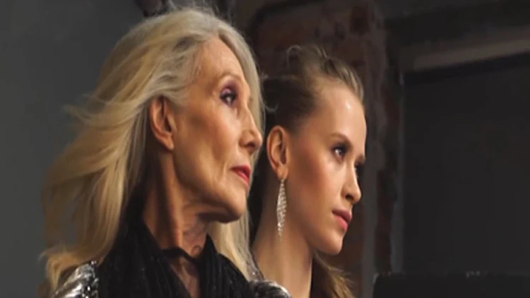 צפו: הדוגמניות המבוגרות באור הזרקורים | חדשות 13