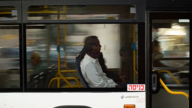 "לבטל אוטובוסים עירוניים בשבת"