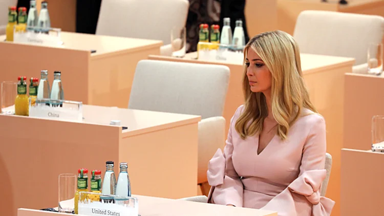 איוונקה טראפמ במקום של אביה