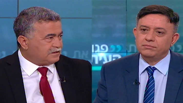 - עמיר פרץ: "צניעות לא תזיק לך"‎