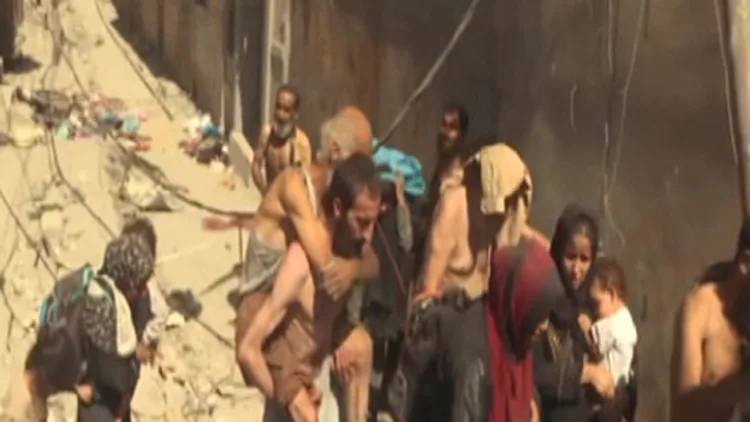 תושבי העיר ששוחררה מידי דאע"ש: "היינו מגן אנושי" | חדשות 13