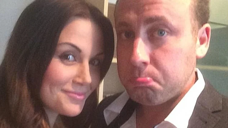 שלחה את בעלה לישון בסלון ובבוקר מצאה אותו מת | חדשות 13