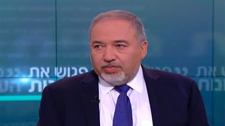 ליברמן בריאיון באולפן: "איימן עודה וראאד סלאח שותפים להסתה" | חדשות 13