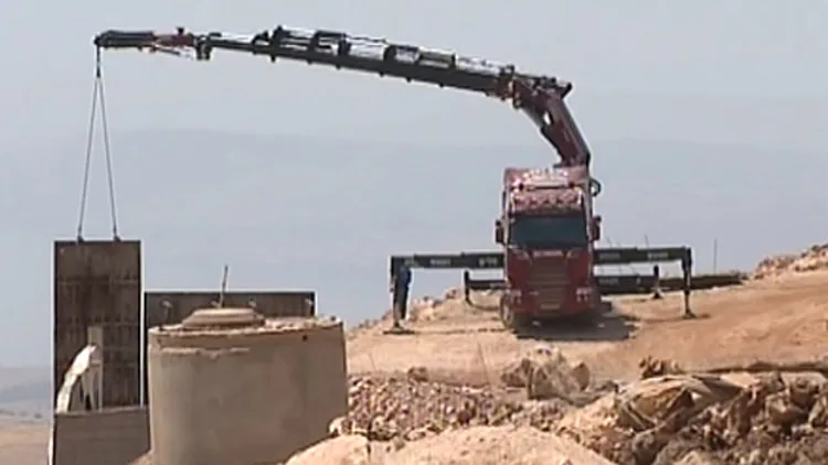 חילונים וחרדים סוערים: למי מיועדת השכונה החדשה בצפת? | חדשות 13