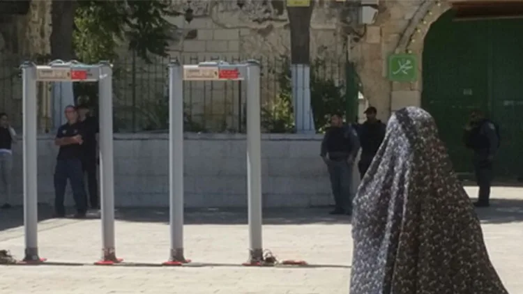 מגנומטרים בעלייה להר הבית. ארה"ב פועלת לפתרון המשבר