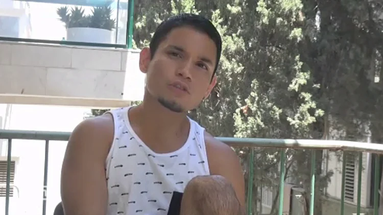 "בתעודת הזהות אני עדין רשום כנקבה"