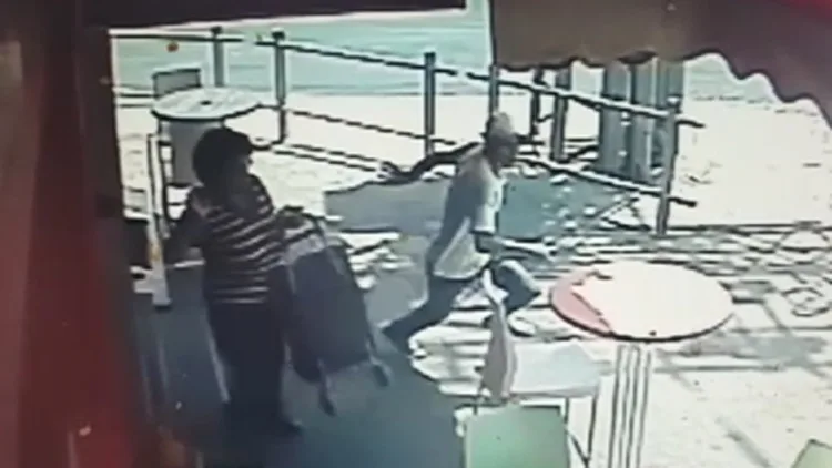 תיעוד הפיגוע בפתח תקווה