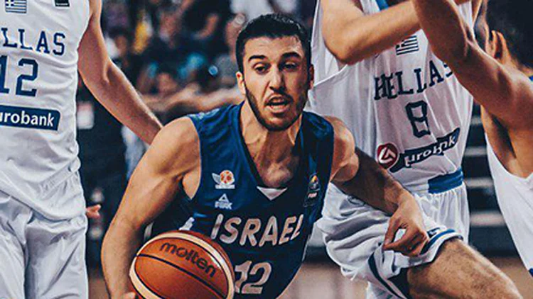 תמיר בלאט ונבחרת העתודה שבו עם מדלייה | חדשות 13