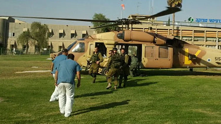 החייל התמוטט ופונה במצב קשה. ארכיון