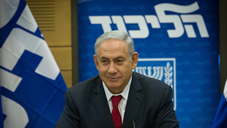 נתניהו בישיבת סיעת הליכוד, ארכיון (פלאש 90 - מרים אלסטר)