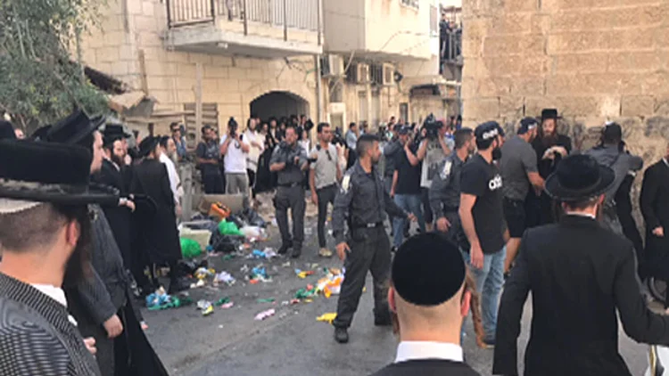 תיעוד: שוטרים הותקפו במאה שערים | חדשות 13