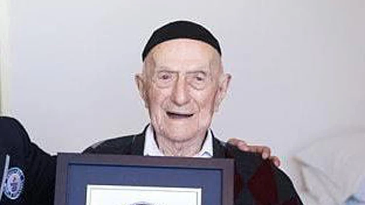 קרישטל לאחר ששבר את שיא העולם