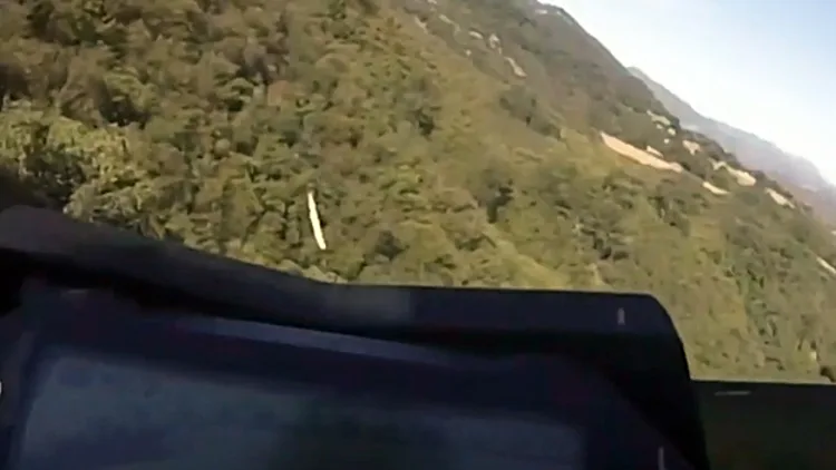 האופנוען צנח לתהום