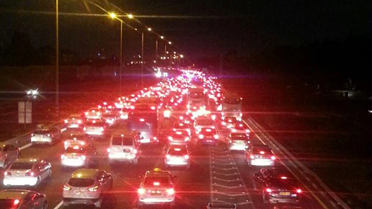 כך תברחו מהפקקים בכביש 4 | חדשות 13