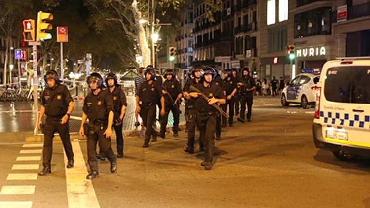 פאנל הפרשנים: הפיגוע בברצלונה | חדשות 13