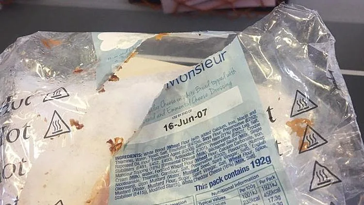 התוקף פג לפני 10 שנים - והמנה הוגשה לנוסע במטוס