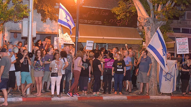 אלדד יניב מספר על הלילה במעצר