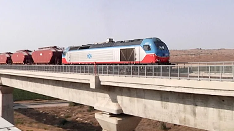 ב-28 דקות: נסיעת מבחן ראשונה לרכבת בין ת"א לירושלים | חדשות 13