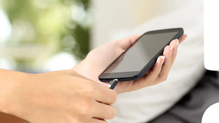 הסוף לצורך בהטענת הנייד? | חדשות 13