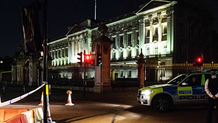 לונדון: "שלף חרב וצעק אללה אכבר" | חדשות 13