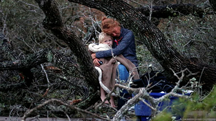 כוכב הפוטבול שגייס מעל 9 מיליון דולר לנפגעי הוריקן הארווי