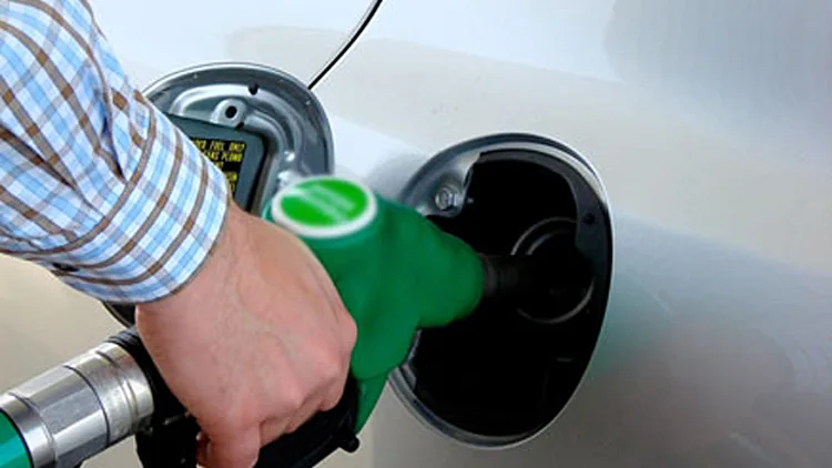 שוב עליה במחירי הדלק (shutterstock)