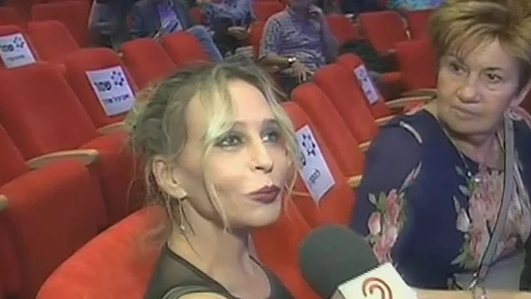 אשתו של שלמה גרוניך בהתייחסות ראשונה למצלמה