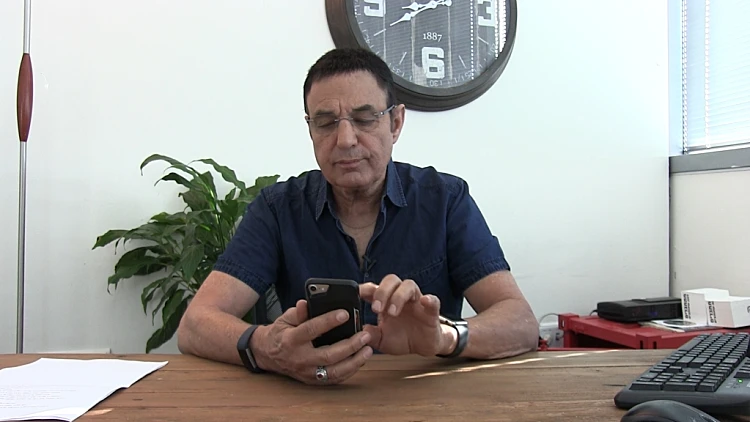 קבוצות הוואטסאפ של ההורים איבדו שליטה ולעמוס רולידר נמאס