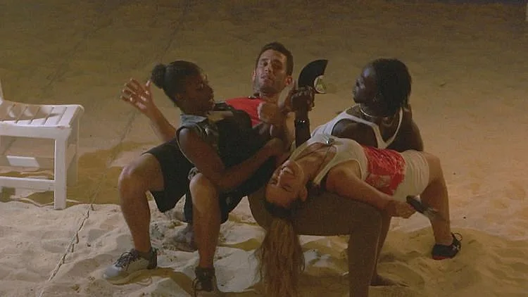 מה קורה כשטוהר ואוולין הופכים לכיסא אנושי?