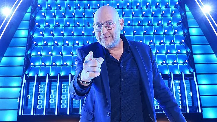 צביקה הדר על הסט של דה וול THE WALL