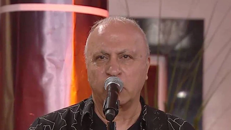 מיקי גבריאלוב מופיע על במת "דידי בשישי"