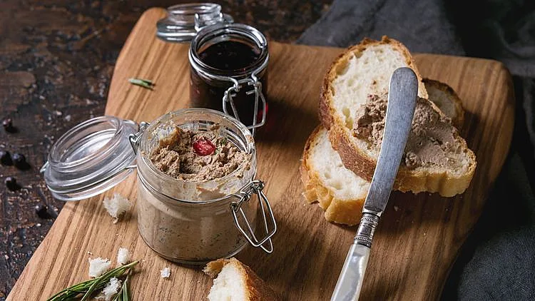 מתכון לכבד קצוץ של השף יהונתן בורוביץ'