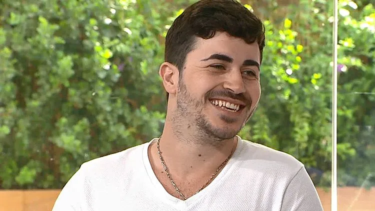 כוכב רשת: כך הפך מיכאל בן ה-24 ליוטיובר עם 42 מיליון צפיות בערוץ? | חדשות 13