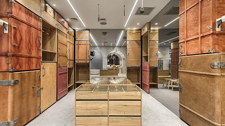 אגם ארונות בחדר ארונות בית האח הגדול | רשת 13