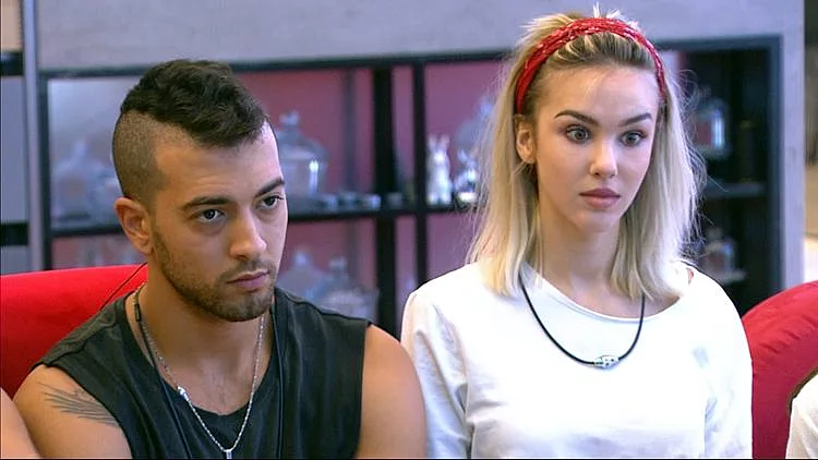 לראשונה בישראל: קוויקס שעשועון טריוויה בשידור חי אצלכם בסמארטפון | רשת 13