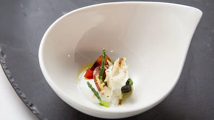 מתכון לקונפי דג בסגנון ים תיכוני של סהר סבאג מתוך משחקי השף עונה 3 פרק 15