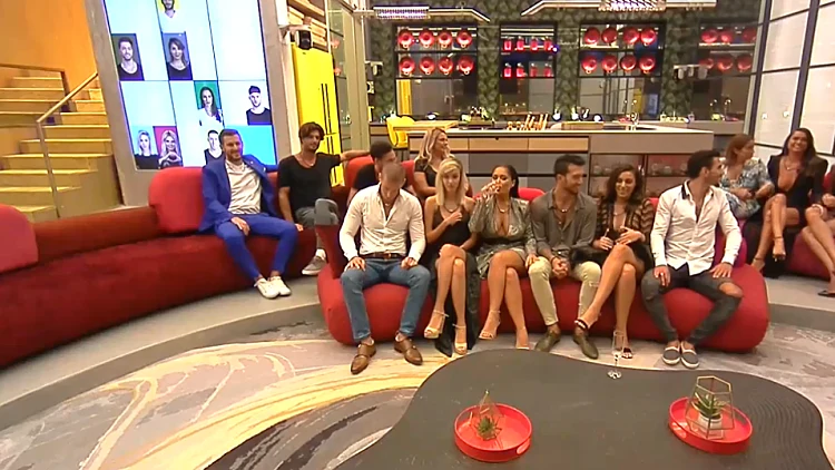 אתם תקבעו: מי התלבש בהתאם?| רשת 13