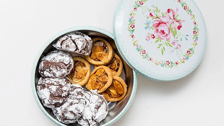 המתכונים של יקי שגיא לעוגיות פלורנטין שקדים ועוגיות מתפוצצות