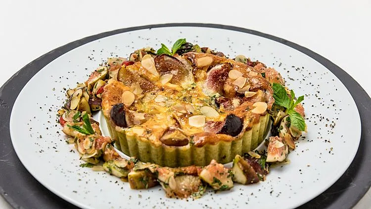 המתכון של גל בוכניק לקיש תאנים וגבינה כחולה