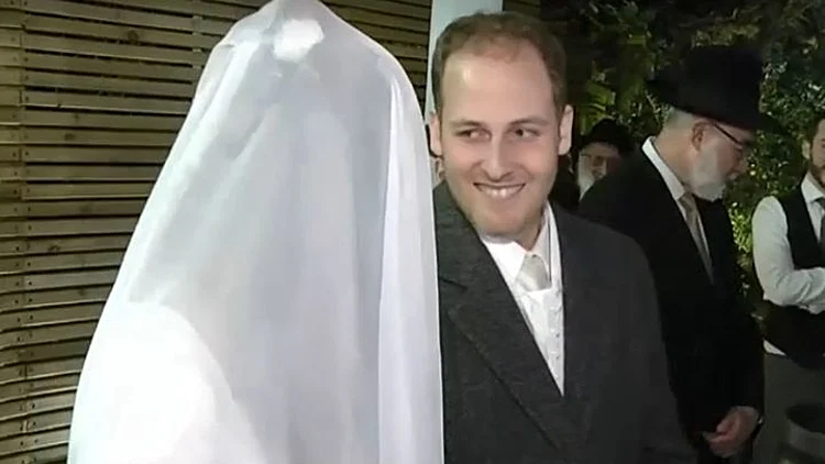 החייל הבודד שהחלים מסרטן התחתן בטקס מרגש