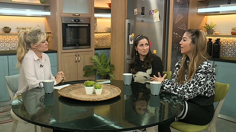 משפחה פלוס, עונה 1, פרק 8