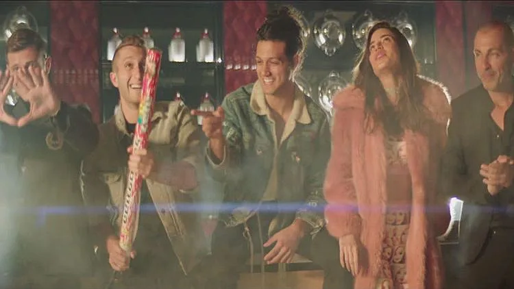 חמישיית הגמר ובניה ברבי בקליפ מרהיב לשיר "מישהו איתי כאן"