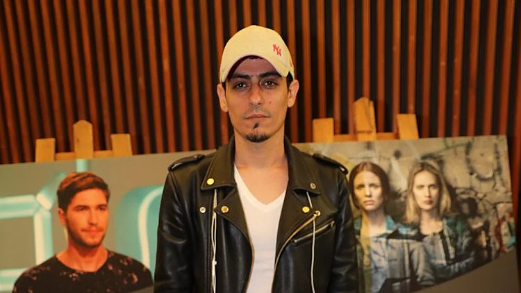 עם רעמת שיער: כך עוד לא ראיתם את קותי סבג | רשת 13