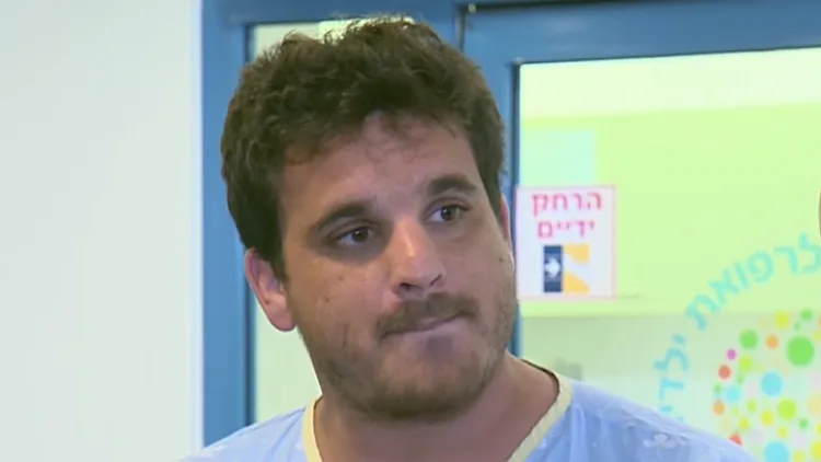 האב שהציל את משפחתו מפגיעת הרקטה: "זה היה נורא, הייתי בהלם" | חדשות 13